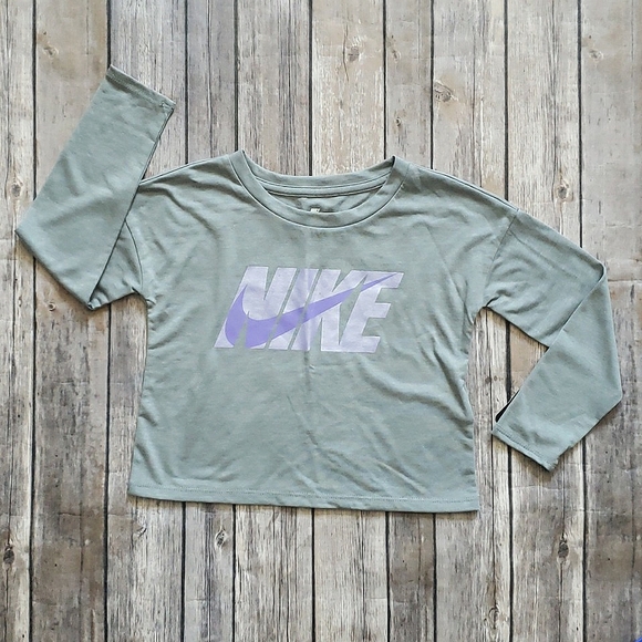 Nike Little Girls Long-Sleeve Metallic Logo Box Tee & Dri-FIT Leggings Set - Picture 3 of 16